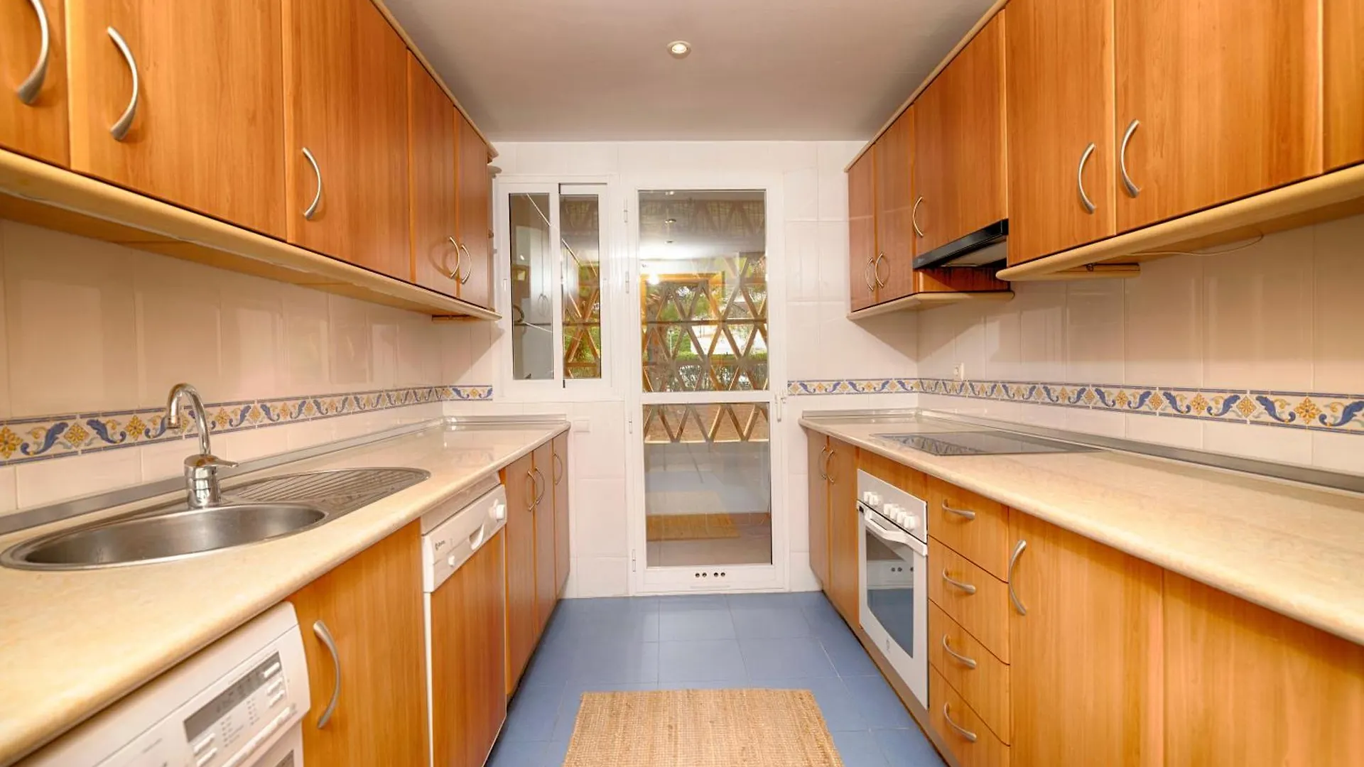 Lunymar Selwo Estepona By La Maison Marbella Rentals Apartment