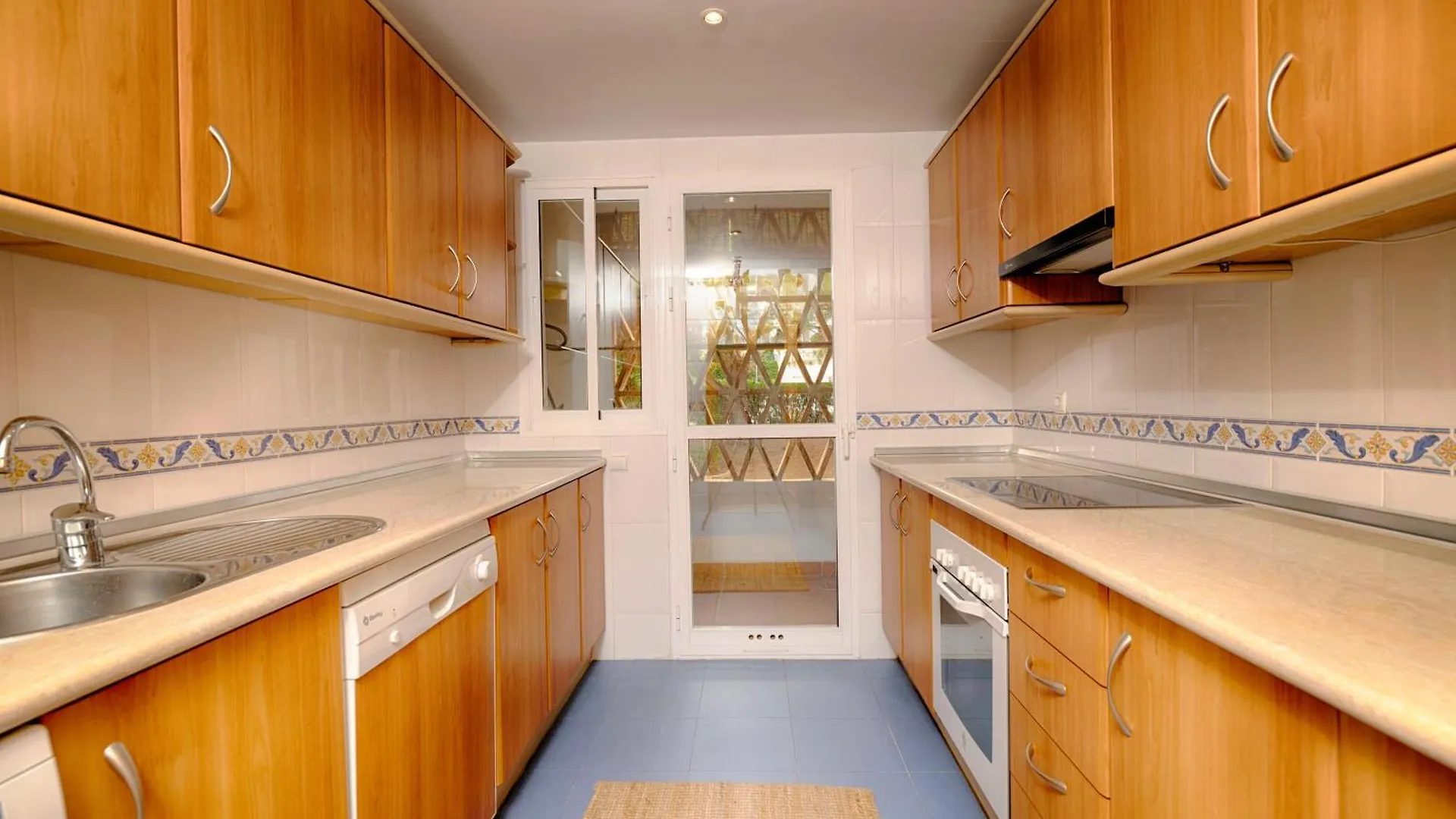 Lunymar Selwo Estepona By La Maison Marbella Rentals Apartment