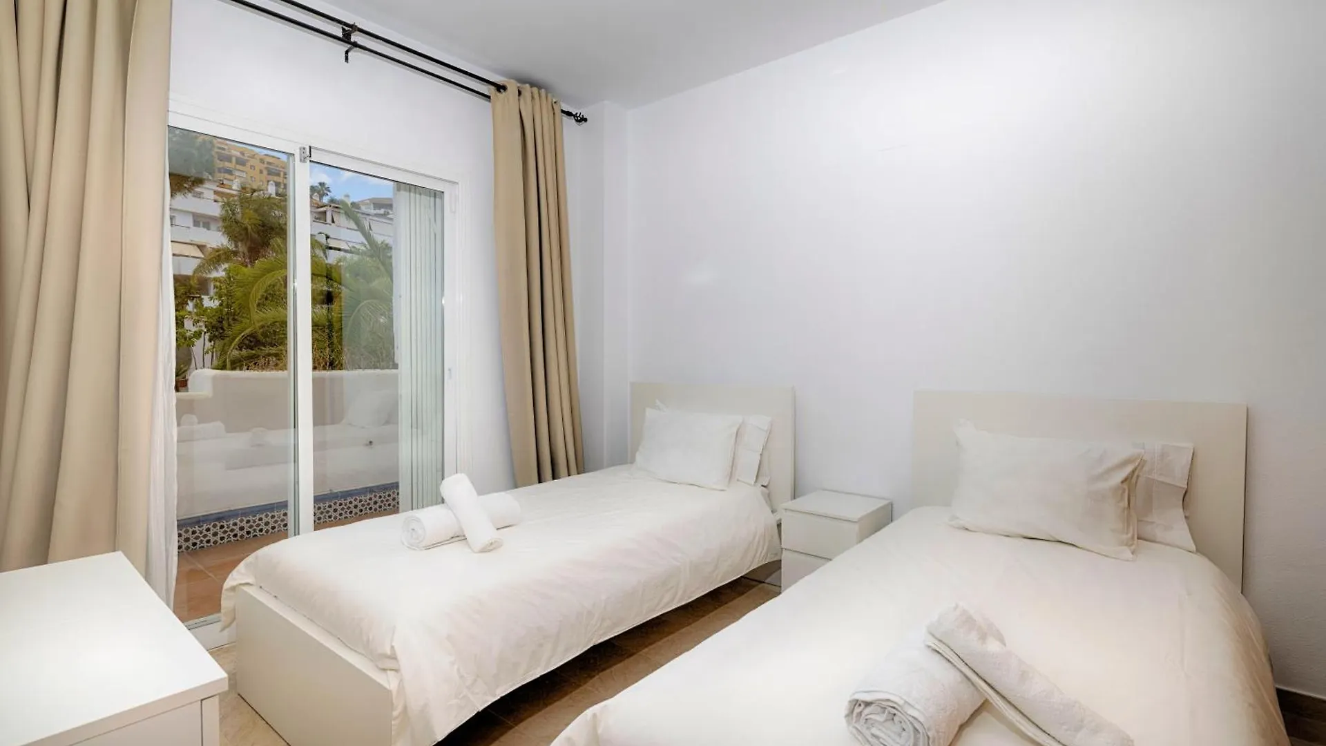 Apartment Lunymar Selwo Estepona By La Maison Marbella Rentals