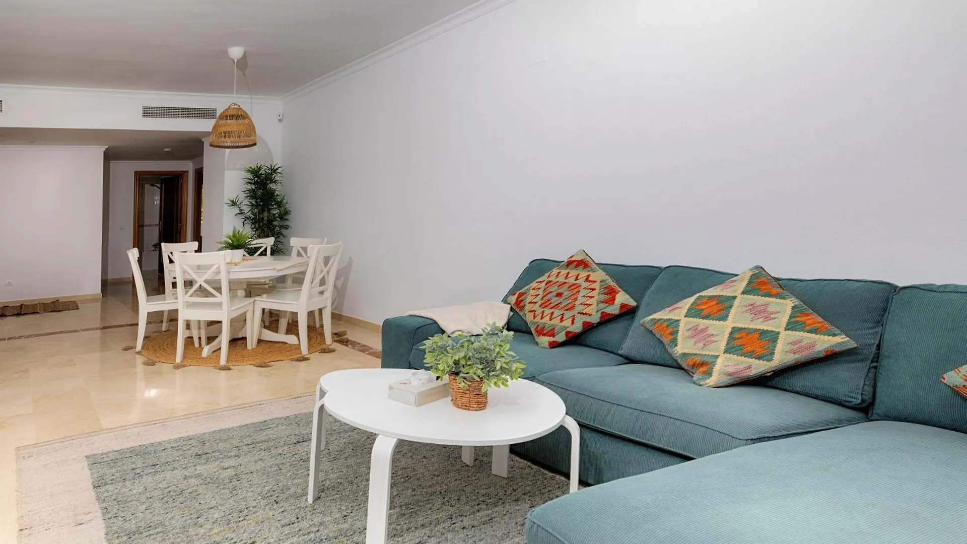 Apartment Lunymar Selwo Estepona By La Maison Marbella Rentals
